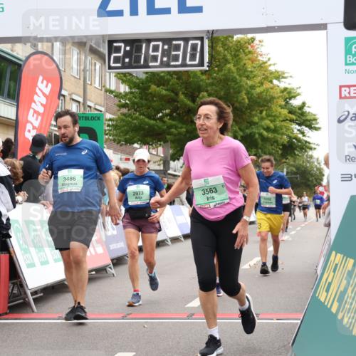 21.09.2025 - PSD Bank Halbmarathon Strokosch-Dieckow http://msf.ph/oto/8932465 21.09.2025 12:18:53 Ziel 1050, 1950, 2973, 2974, 3486, 3563, 3752, 3796 meine-sportfotos.de