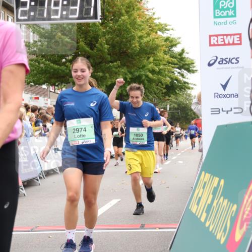 21.09.2025 - PSD Bank Halbmarathon Strokosch-Dieckow http://msf.ph/oto/8932475 21.09.2025 12:18:55 Ziel 1050, 1637, 1638, 1950, 2973, 2974, 3486, 3563, 3752, 3796 meine-sportfotos.de