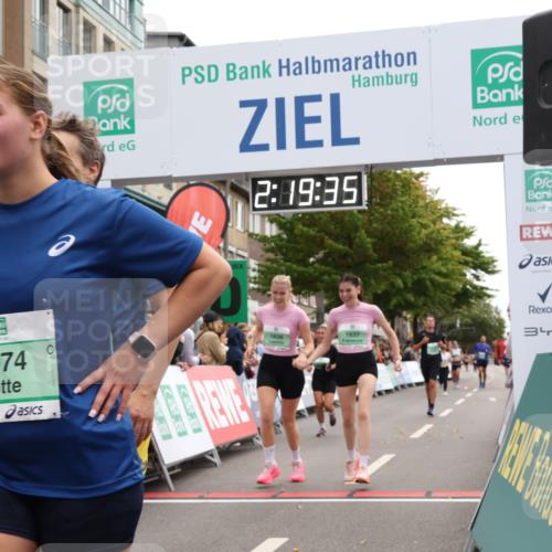 21.09.2025 - PSD Bank Halbmarathon Strokosch-Dieckow http://msf.ph/oto/8932489 21.09.2025 12:18:58 Ziel 1050, 1541, 1637, 1638, 1950, 2973, 2974, 3282, 3486, 3563 meine-sportfotos.de
