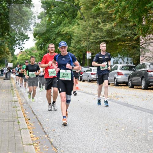 21.09.2025 - PSD Bank Halbmarathon Dr. Thomas Lammeyer http://msf.ph/oto/8932510 21.09.2025 10:52:25 Laufen 3259, 3191, 1208, 2869 meine-sportfotos.de