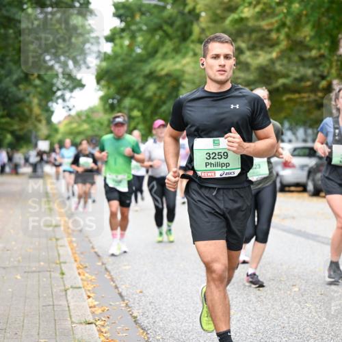 21.09.2025 - PSD Bank Halbmarathon Dr. Thomas Lammeyer http://msf.ph/oto/8932548 21.09.2025 10:52:29 Laufen 3259, 23, 3171 meine-sportfotos.de