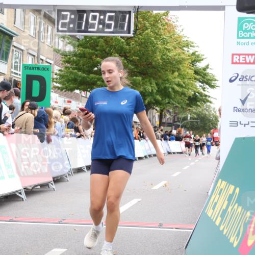21.09.2025 - PSD Bank Halbmarathon Strokosch-Dieckow http://msf.ph/oto/8932558 21.09.2025 12:19:15 Ziel 1294, 3268, 3306, 3417, 3900 meine-sportfotos.de