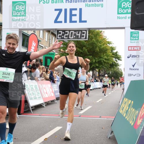 21.09.2025 - PSD Bank Halbmarathon Strokosch-Dieckow http://msf.ph/oto/8932725 21.09.2025 12:20:06 Ziel 1070, 1661, 2714, 3111, 3264, 3265, 3347, 3528, 3567, 3672, 4067 meine-sportfotos.de