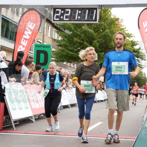 21.09.2025 - PSD Bank Halbmarathon Strokosch-Dieckow http://msf.ph/oto/8932815 21.09.2025 12:20:34 Ziel 1176, 2211, 3051, 3052, 3445 meine-sportfotos.de