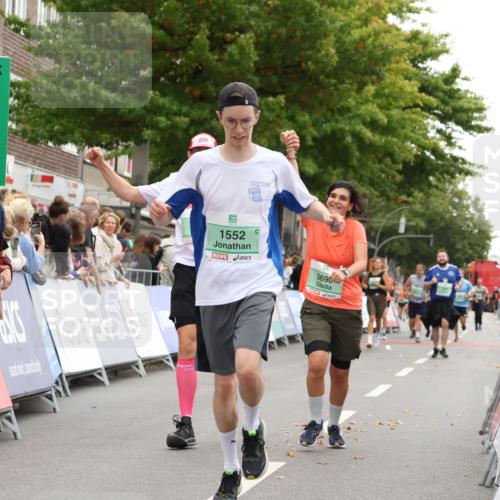 21.09.2025 - PSD Bank Halbmarathon Strokosch-Dieckow http://msf.ph/oto/8932873 21.09.2025 12:20:51 Ziel 1208, 1235, 1474, 1552, 3690 meine-sportfotos.de