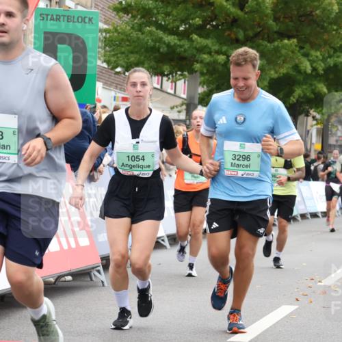 21.09.2025 - PSD Bank Halbmarathon Strokosch-Dieckow http://msf.ph/oto/8932906 21.09.2025 12:21:04 Ziel 1054, 1682, 3124, 3246, 3296, 3643, 3681 meine-sportfotos.de