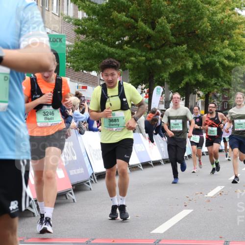 21.09.2025 - PSD Bank Halbmarathon Strokosch-Dieckow http://msf.ph/oto/8932917 21.09.2025 12:21:07 Ziel 1054, 1604, 1605, 1682, 2882, 3124, 3246, 3296, 3643, 3681 meine-sportfotos.de