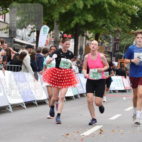 21.09.2025 - PSD Bank Halbmarathon Strokosch-Dieckow http://msf.ph/oto/8932982 21.09.2025 12:21:23 Ziel 1130, 2752, 2874, 3343, 3571, 3740 meine-sportfotos.de