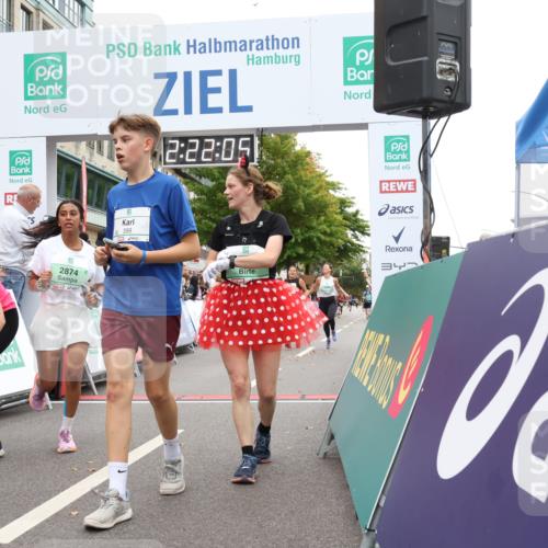 21.09.2025 - PSD Bank Halbmarathon Strokosch-Dieckow http://msf.ph/oto/8933003 21.09.2025 12:21:28 Ziel 1130, 2752, 2874, 2887, 3460, 3740, 3980 meine-sportfotos.de