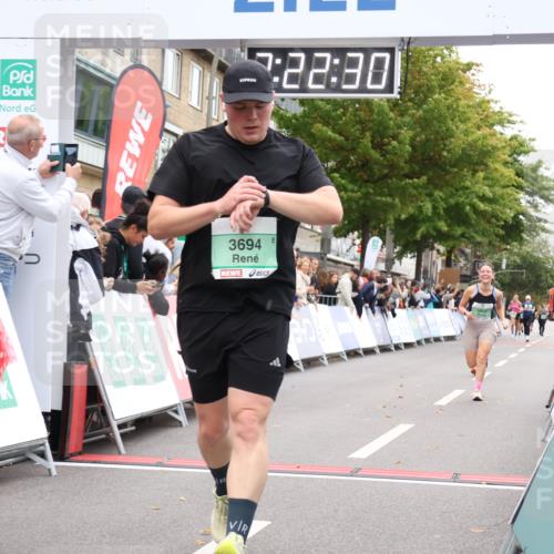 21.09.2025 - PSD Bank Halbmarathon Strokosch-Dieckow http://msf.ph/oto/8933054 21.09.2025 12:21:53 Ziel 1214, 2905, 3409, 3679, 3694 meine-sportfotos.de