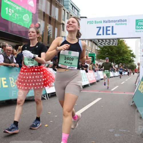 21.09.2025 - PSD Bank Halbmarathon Strokosch-Dieckow http://msf.ph/oto/8933074 21.09.2025 12:21:57 Ziel 1214, 3409, 3679, 3694 meine-sportfotos.de