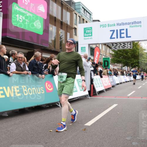 21.09.2025 - PSD Bank Halbmarathon Strokosch-Dieckow http://msf.ph/oto/8933089 21.09.2025 12:21:59 Ziel 1551, 3409, 3679, 3694 meine-sportfotos.de