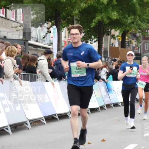 21.09.2025 - PSD Bank Halbmarathon Strokosch-Dieckow http://msf.ph/oto/8933094 21.09.2025 12:22:01 Ziel 1551, 3409, 3629, 3679 meine-sportfotos.de