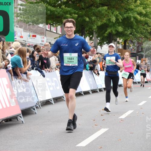 21.09.2025 - PSD Bank Halbmarathon Strokosch-Dieckow http://msf.ph/oto/8933099 21.09.2025 12:22:02 Ziel 1551, 3409, 3629, 3679 meine-sportfotos.de