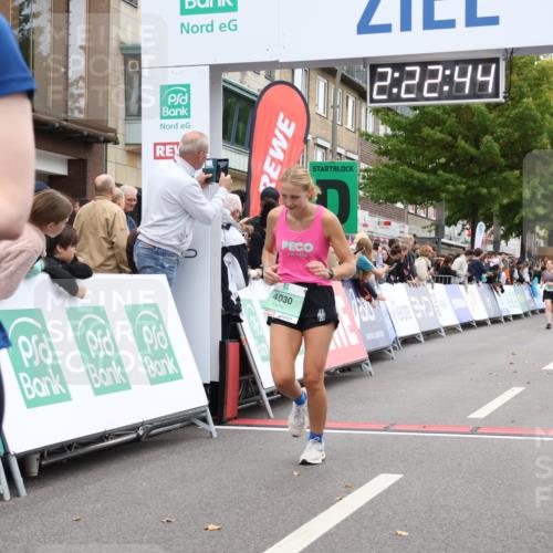21.09.2025 - PSD Bank Halbmarathon Strokosch-Dieckow http://msf.ph/oto/8933130 21.09.2025 12:22:08 Ziel 1551, 3629, 4030 meine-sportfotos.de