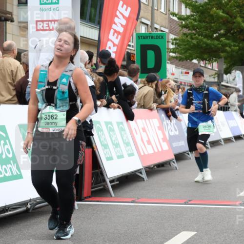 21.09.2025 - PSD Bank Halbmarathon Strokosch-Dieckow http://msf.ph/oto/8933183 21.09.2025 12:22:20 Ziel 2560, 3305, 3327, 3432, 3562, 3636, 3890 meine-sportfotos.de