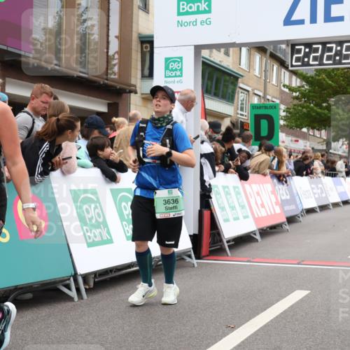 21.09.2025 - PSD Bank Halbmarathon Strokosch-Dieckow http://msf.ph/oto/8933190 21.09.2025 12:22:22 Ziel 2560, 3305, 3327, 3432, 3562, 3636, 3890 meine-sportfotos.de