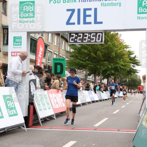 21.09.2025 - PSD Bank Halbmarathon Strokosch-Dieckow http://msf.ph/oto/8933346 21.09.2025 12:23:13 Ziel 1295, 1675, 3742 meine-sportfotos.de