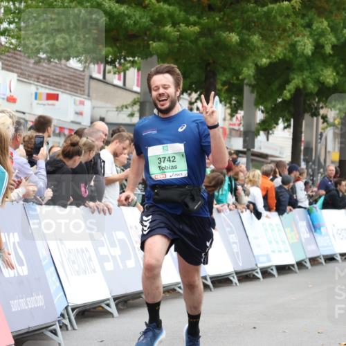 21.09.2025 - PSD Bank Halbmarathon Strokosch-Dieckow http://msf.ph/oto/8933357 21.09.2025 12:23:15 Ziel 1295, 1675, 3742 meine-sportfotos.de