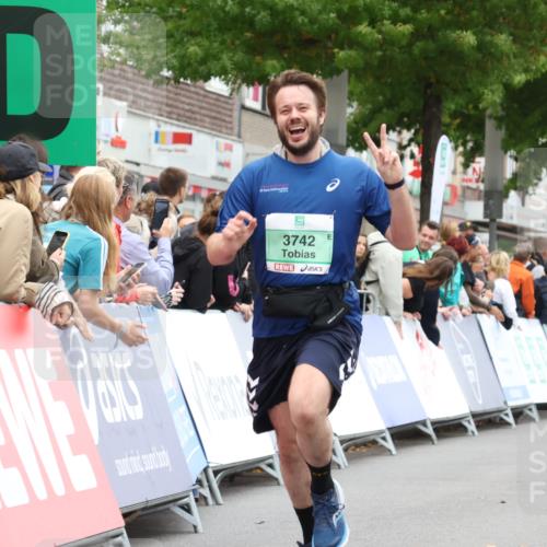 21.09.2025 - PSD Bank Halbmarathon Strokosch-Dieckow http://msf.ph/oto/8933360 21.09.2025 12:23:16 Ziel 1295, 1675, 3695, 3742 meine-sportfotos.de