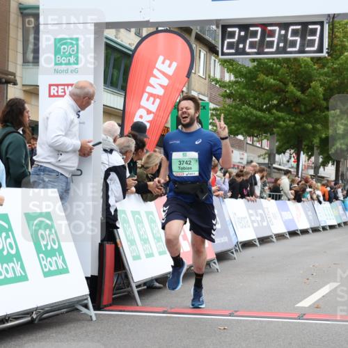 21.09.2025 - PSD Bank Halbmarathon Strokosch-Dieckow http://msf.ph/oto/8933368 21.09.2025 12:23:17 Ziel 1295, 3695, 3742 meine-sportfotos.de