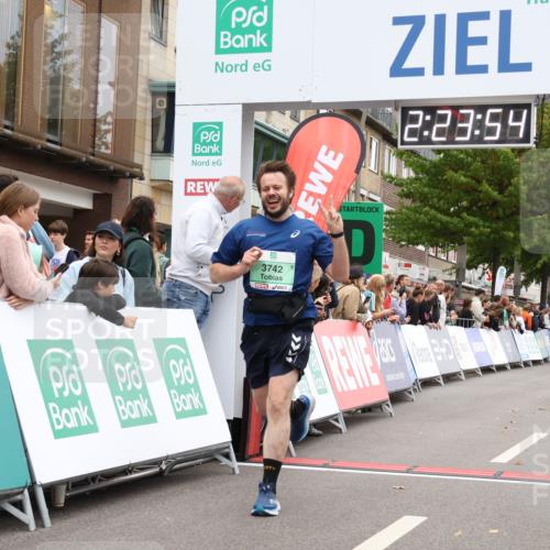 21.09.2025 - PSD Bank Halbmarathon Strokosch-Dieckow http://msf.ph/oto/8933371 21.09.2025 12:23:17 Ziel 1295, 3695, 3742 meine-sportfotos.de