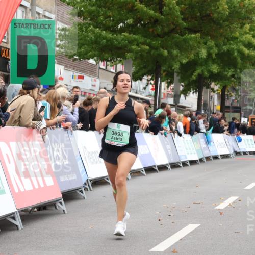 21.09.2025 - PSD Bank Halbmarathon Strokosch-Dieckow http://msf.ph/oto/8933381 21.09.2025 12:23:20 Ziel 1295, 3695, 3742 meine-sportfotos.de