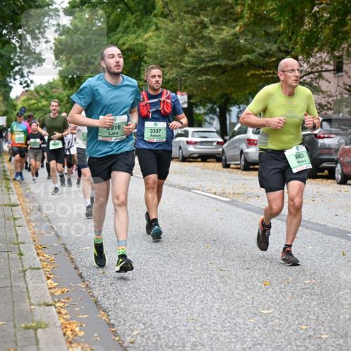 21.09.2025 - PSD Bank Halbmarathon Dr. Thomas Lammeyer http://msf.ph/oto/8933384 21.09.2025 10:54:19 Laufen 916, 3337, 3462, 4915 meine-sportfotos.de