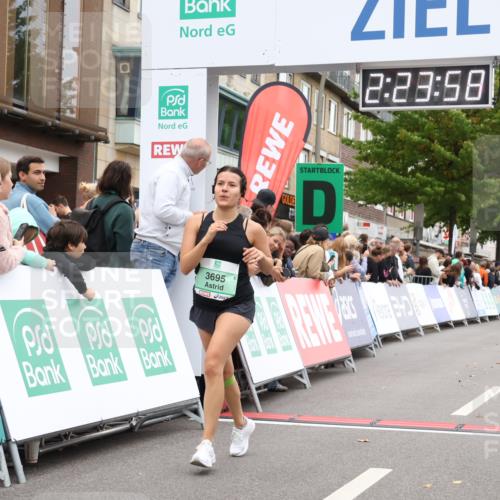 21.09.2025 - PSD Bank Halbmarathon Strokosch-Dieckow http://msf.ph/oto/8933388 21.09.2025 12:23:21 Ziel 1295, 3695, 3742 meine-sportfotos.de