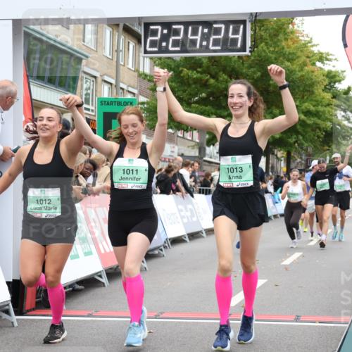 21.09.2025 - PSD Bank Halbmarathon Strokosch-Dieckow http://msf.ph/oto/8933447 21.09.2025 12:23:48 Ziel 1011, 1012, 1013, 1448, 1449, 1612, 1613, 2987, 3225, 3368, 3515 meine-sportfotos.de