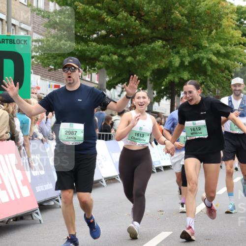 21.09.2025 - PSD Bank Halbmarathon Strokosch-Dieckow http://msf.ph/oto/8933459 21.09.2025 12:23:50 Ziel 1011, 1012, 1013, 1448, 1449, 1612, 1613, 2987, 3225, 3368, 3515, 3546 meine-sportfotos.de