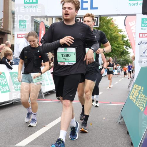 21.09.2025 - PSD Bank Halbmarathon Strokosch-Dieckow http://msf.ph/oto/8933492 21.09.2025 12:24:00 Ziel 1166, 1380, 1448, 1449, 2729, 2810, 2827, 3359, 3546 meine-sportfotos.de