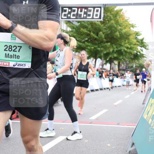 21.09.2025 - PSD Bank Halbmarathon Strokosch-Dieckow http://msf.ph/oto/8933497 21.09.2025 12:24:02 Ziel 1166, 1380, 2729, 2810, 2827, 3359, 3546 meine-sportfotos.de