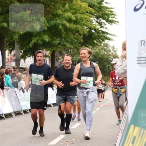 21.09.2025 - PSD Bank Halbmarathon Strokosch-Dieckow http://msf.ph/oto/8933643 21.09.2025 12:24:55 Ziel 2846, 3143, 3214, 3263 meine-sportfotos.de
