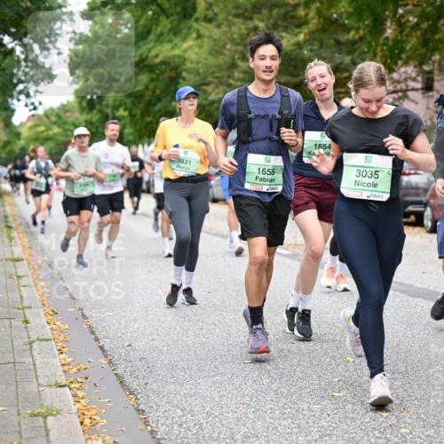 21.09.2025 - PSD Bank Halbmarathon Dr. Thomas Lammeyer http://msf.ph/oto/8933656 21.09.2025 10:54:47 Laufen 3831, 1655, 1654, 3035 meine-sportfotos.de