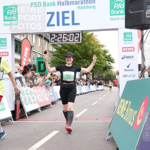 21.09.2025 - PSD Bank Halbmarathon Strokosch-Dieckow http://msf.ph/oto/8933737 21.09.2025 12:25:25 Ziel 3121, 3436, 3682 meine-sportfotos.de