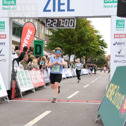 21.09.2025 - PSD Bank Halbmarathon Strokosch-Dieckow http://msf.ph/oto/8933882 21.09.2025 12:26:23 Ziel 3206, 3227, 3504, 3611 meine-sportfotos.de