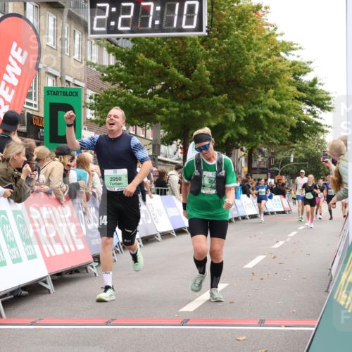 21.09.2025 - PSD Bank Halbmarathon Strokosch-Dieckow http://msf.ph/oto/8933919 21.09.2025 12:26:34 Ziel 2900, 2950, 3611 meine-sportfotos.de