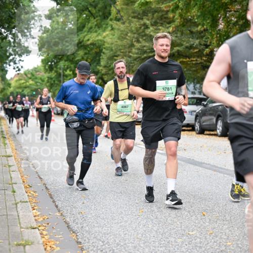 21.09.2025 - PSD Bank Halbmarathon Dr. Thomas Lammeyer http://msf.ph/oto/8934016 21.09.2025 10:55:37 Laufen 4067, 3781, 3733, 4915 meine-sportfotos.de