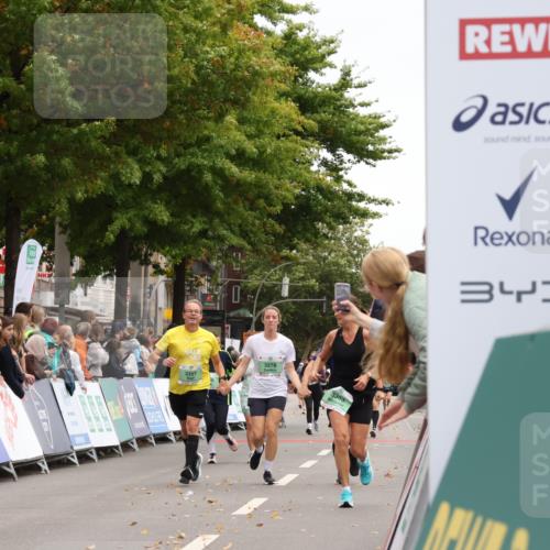 21.09.2025 - PSD Bank Halbmarathon Strokosch-Dieckow http://msf.ph/oto/8934022 21.09.2025 12:27:06 Ziel 3353, 3559 meine-sportfotos.de