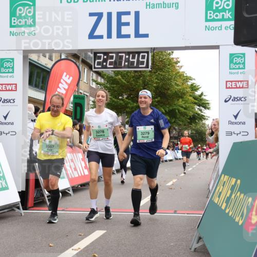 21.09.2025 - PSD Bank Halbmarathon Strokosch-Dieckow http://msf.ph/oto/8934048 21.09.2025 12:27:13 Ziel 3277, 3278, 3279, 3330, 3353, 3357, 3856 meine-sportfotos.de