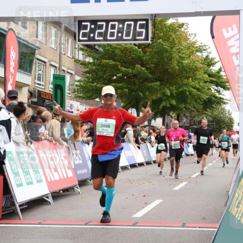21.09.2025 - PSD Bank Halbmarathon Strokosch-Dieckow http://msf.ph/oto/8934094 21.09.2025 12:27:28 Ziel 1269, 1270, 3451, 3882, 3989 meine-sportfotos.de
