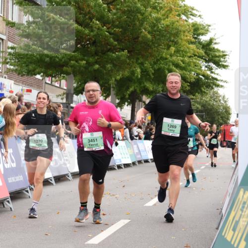 21.09.2025 - PSD Bank Halbmarathon Strokosch-Dieckow http://msf.ph/oto/8934109 21.09.2025 12:27:31 Ziel 1269, 1270, 3451, 3661, 3989 meine-sportfotos.de