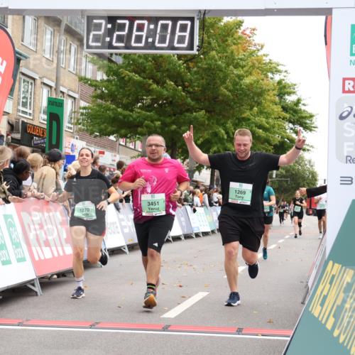 21.09.2025 - PSD Bank Halbmarathon Strokosch-Dieckow http://msf.ph/oto/8934112 21.09.2025 12:27:31 Ziel 1269, 1270, 3451, 3661, 3989 meine-sportfotos.de