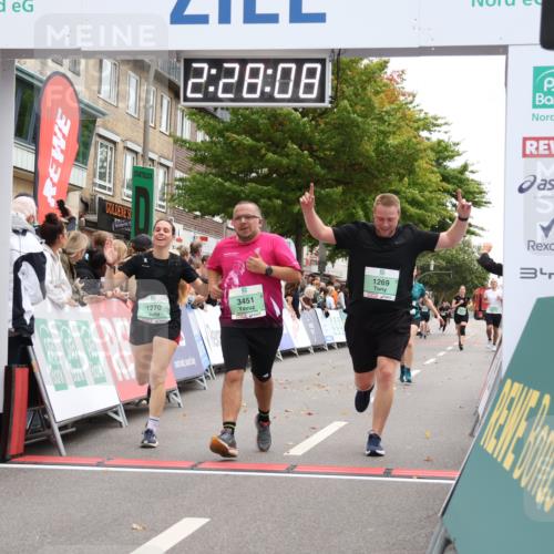 21.09.2025 - PSD Bank Halbmarathon Strokosch-Dieckow http://msf.ph/oto/8934115 21.09.2025 12:27:32 Ziel 1269, 1270, 3451, 3661, 3989 meine-sportfotos.de