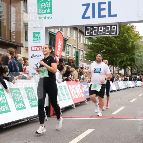 21.09.2025 - PSD Bank Halbmarathon Strokosch-Dieckow http://msf.ph/oto/8934206 21.09.2025 12:27:53 Ziel 2906, 3136, 3472, 3538 meine-sportfotos.de