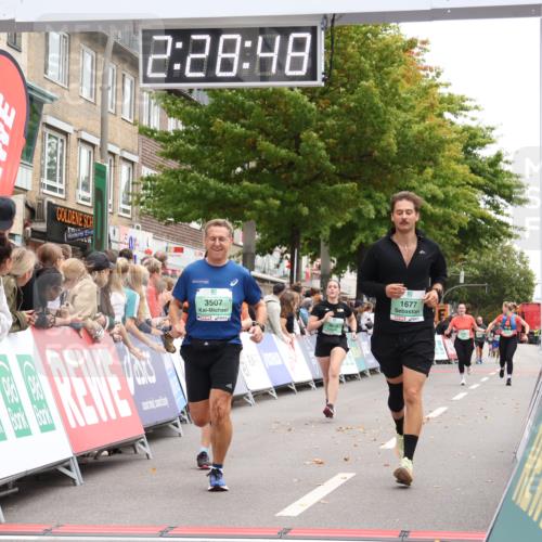 21.09.2025 - PSD Bank Halbmarathon Strokosch-Dieckow http://msf.ph/oto/8934244 21.09.2025 12:28:11 Ziel 1677, 3481, 3507, 3594, 3615 meine-sportfotos.de