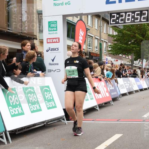 21.09.2025 - PSD Bank Halbmarathon Strokosch-Dieckow http://msf.ph/oto/8934271 21.09.2025 12:28:15 Ziel 1677, 3478, 3481, 3507, 3594, 3600, 3615 meine-sportfotos.de