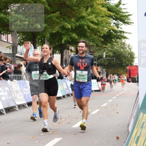 21.09.2025 - PSD Bank Halbmarathon Strokosch-Dieckow http://msf.ph/oto/8934309 21.09.2025 12:28:28 Ziel 2726, 3000, 3658, 3776 meine-sportfotos.de
