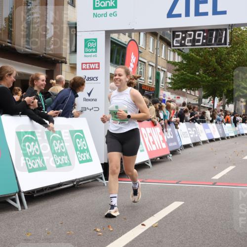 21.09.2025 - PSD Bank Halbmarathon Strokosch-Dieckow http://msf.ph/oto/8934348 21.09.2025 12:28:35 Ziel 2726, 3000, 3422, 3776 meine-sportfotos.de